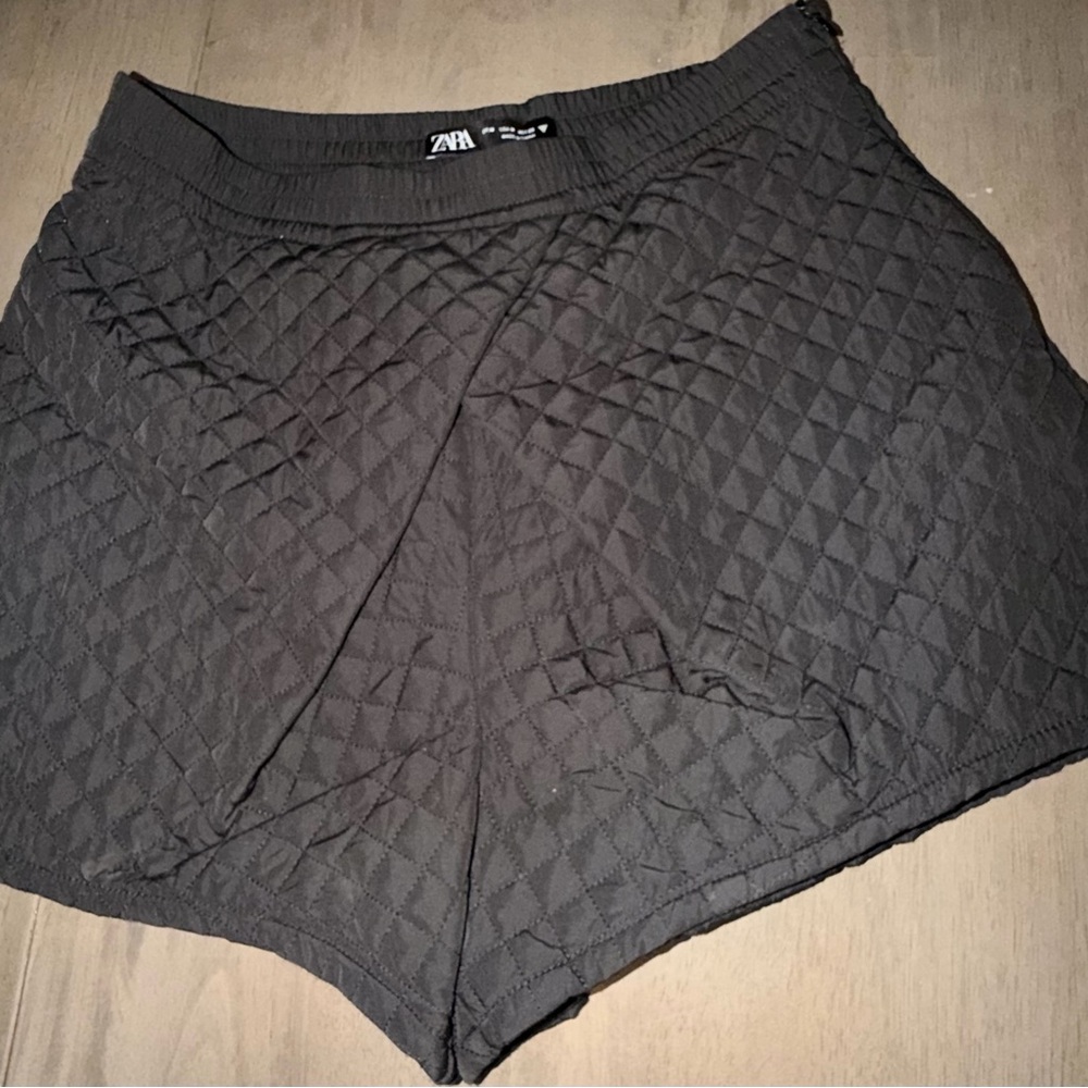 Zara Quilted Black Athletic Shorts